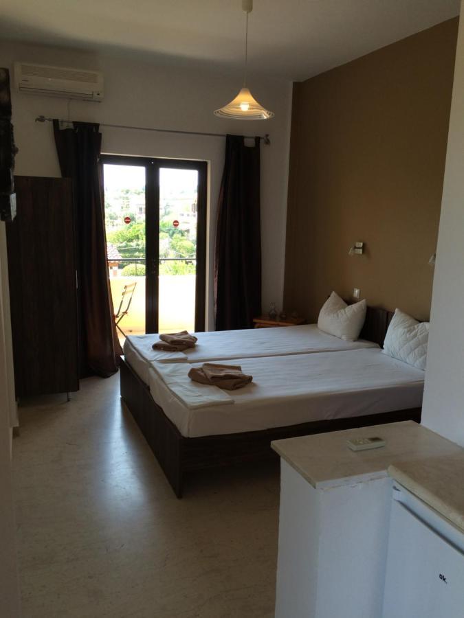 Avra Beach Apartments เลฟคิมมี ภายนอก รูปภาพ