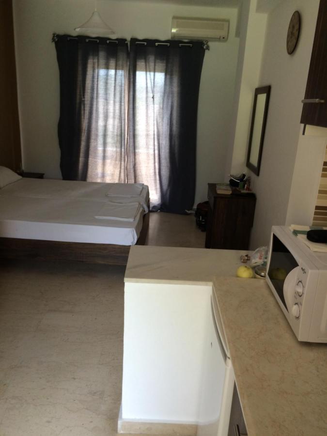 Avra Beach Apartments เลฟคิมมี ภายนอก รูปภาพ
